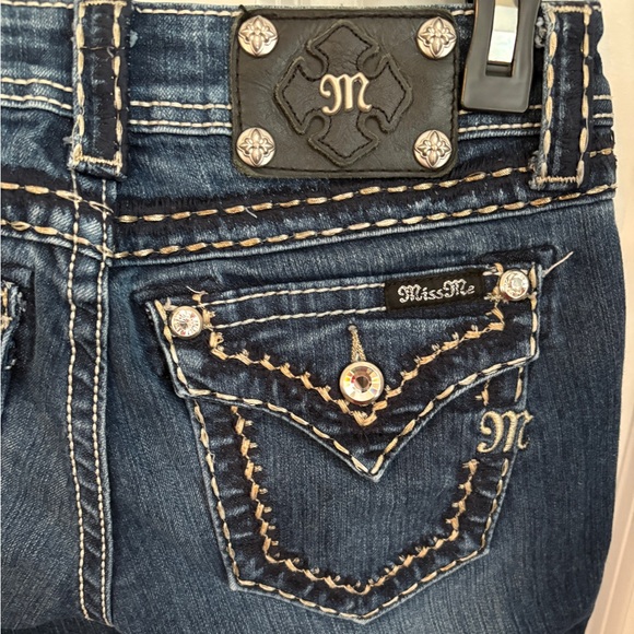 Miss Me Skinny Jean Y2K Stitched Bejeweled Women’s Size 26 - Picture 3 of 8